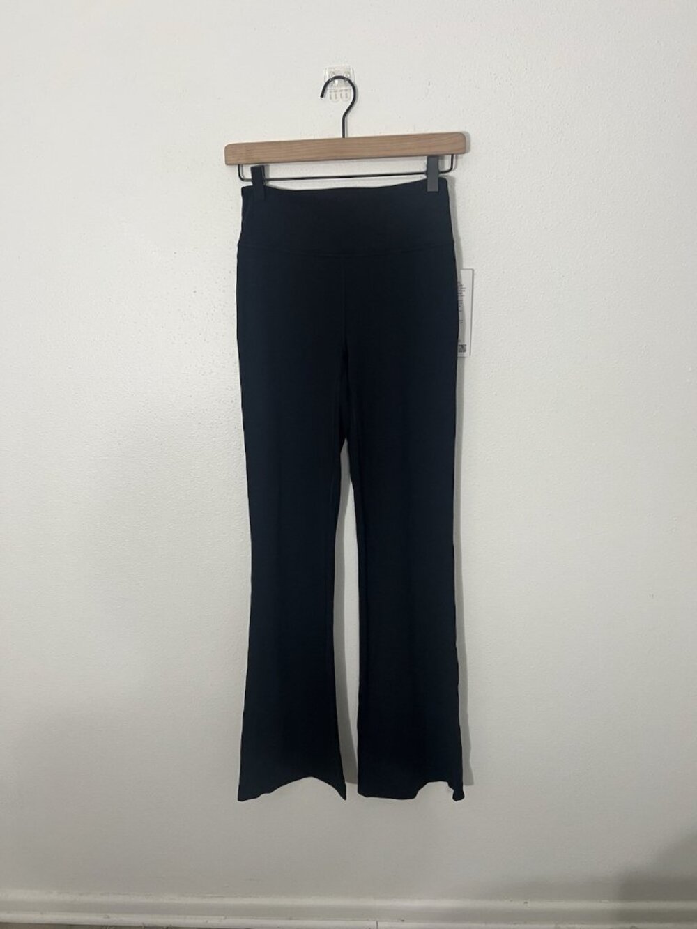 NWT Lululemon Women’s Groove Nulu HR  Flared Pant Regular Size 6 In Black